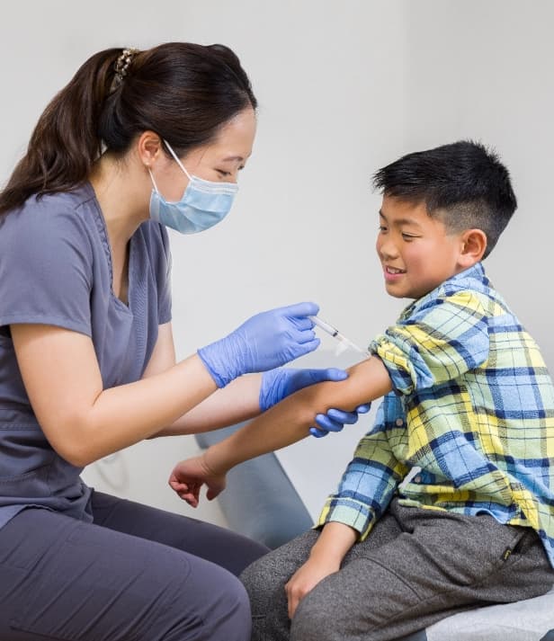 孩子接种疫苗