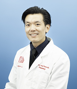 Steve Bui, Doctor en Farmacia